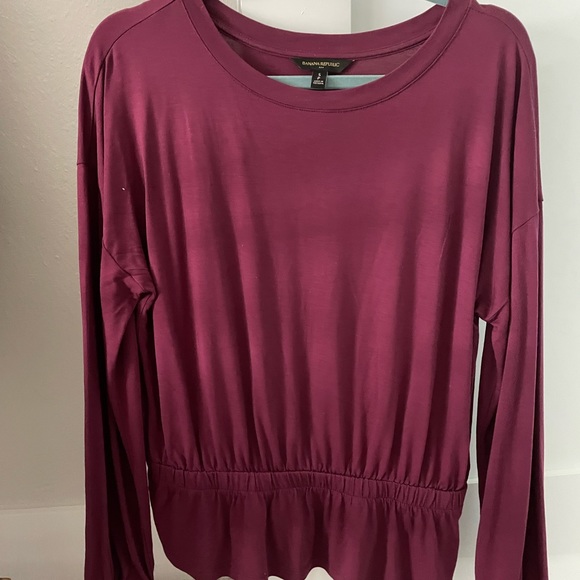 Banana republic knit top with elastic at waist & wrist - Picture 2 of 6